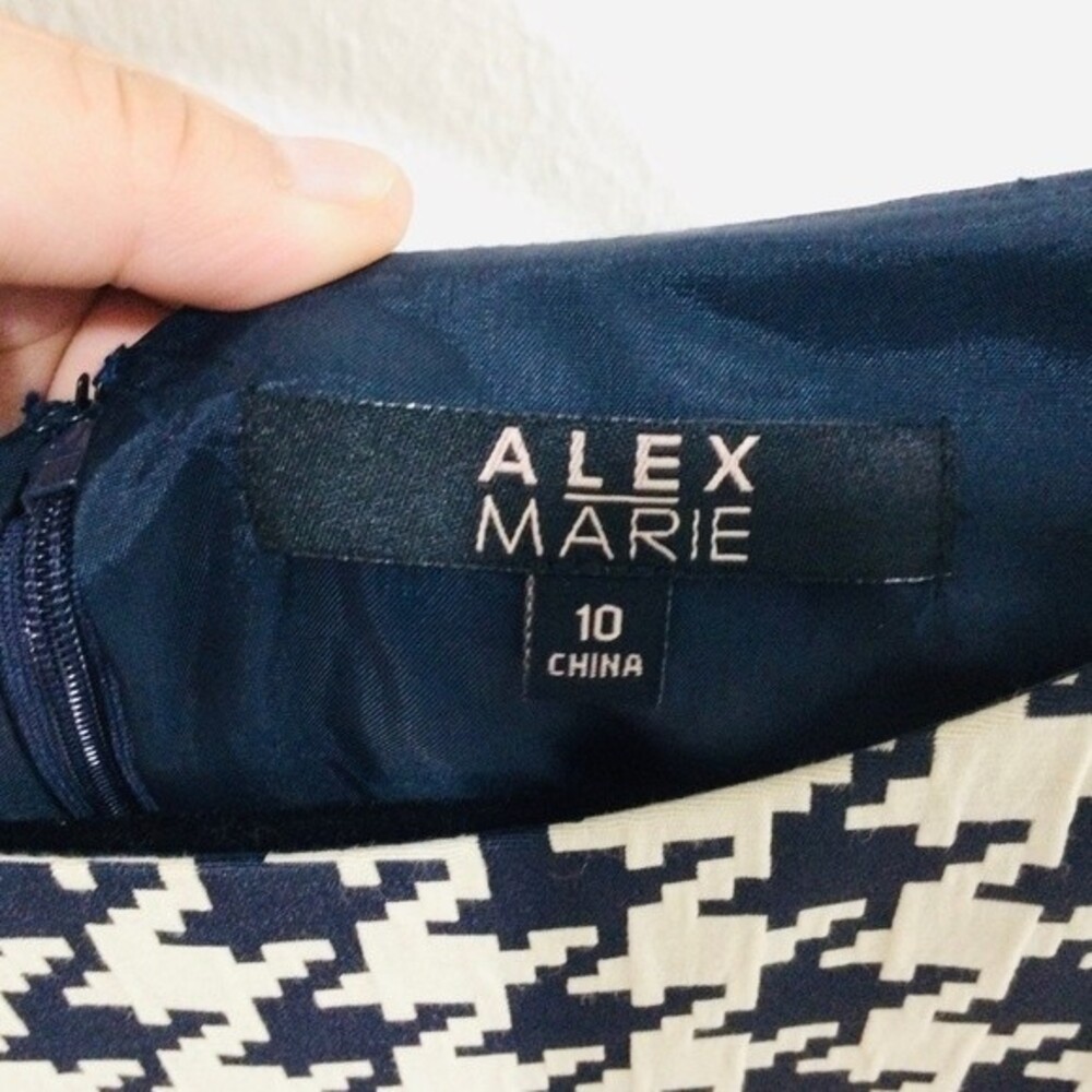 Alex Marie Women’s Size 10 Sleeveless Dress Cream Blue Houndstooth Knee Length - Picture 4 of 6